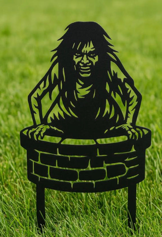 7 Days, Horror Metal Yard Stake