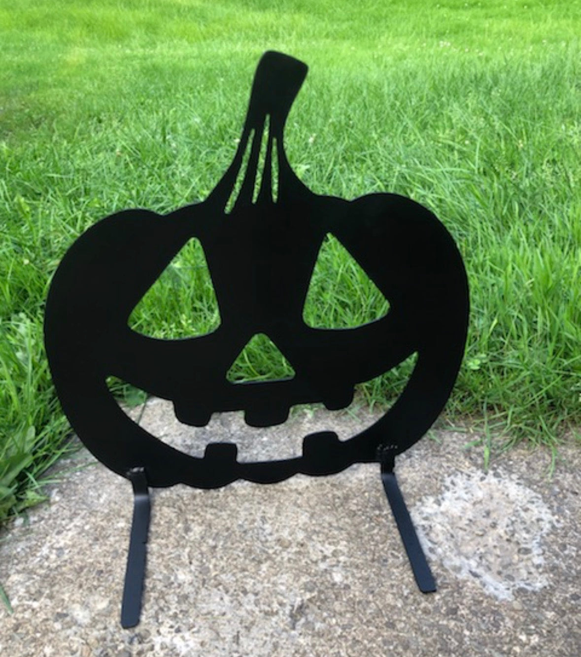Metal Classic Porch Pumpkin